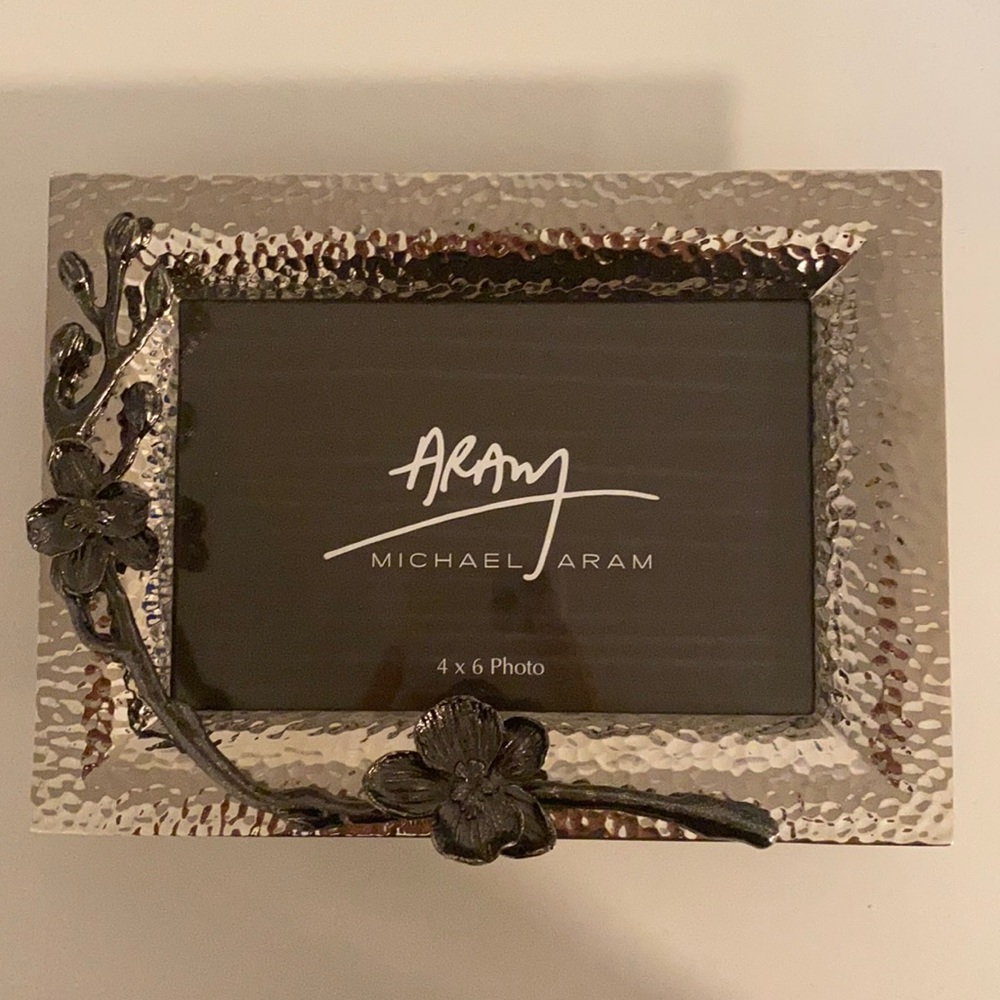 Michael Aram 4x6 orchid frame